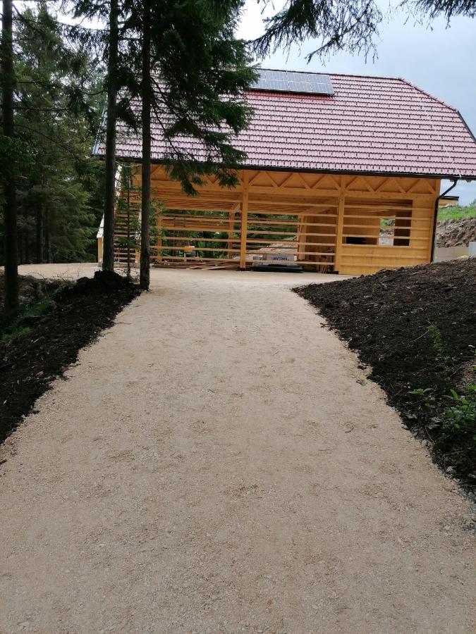 Kamp Beli Gaber Hotel Stari Trg pri Lozu Eksteriør billede